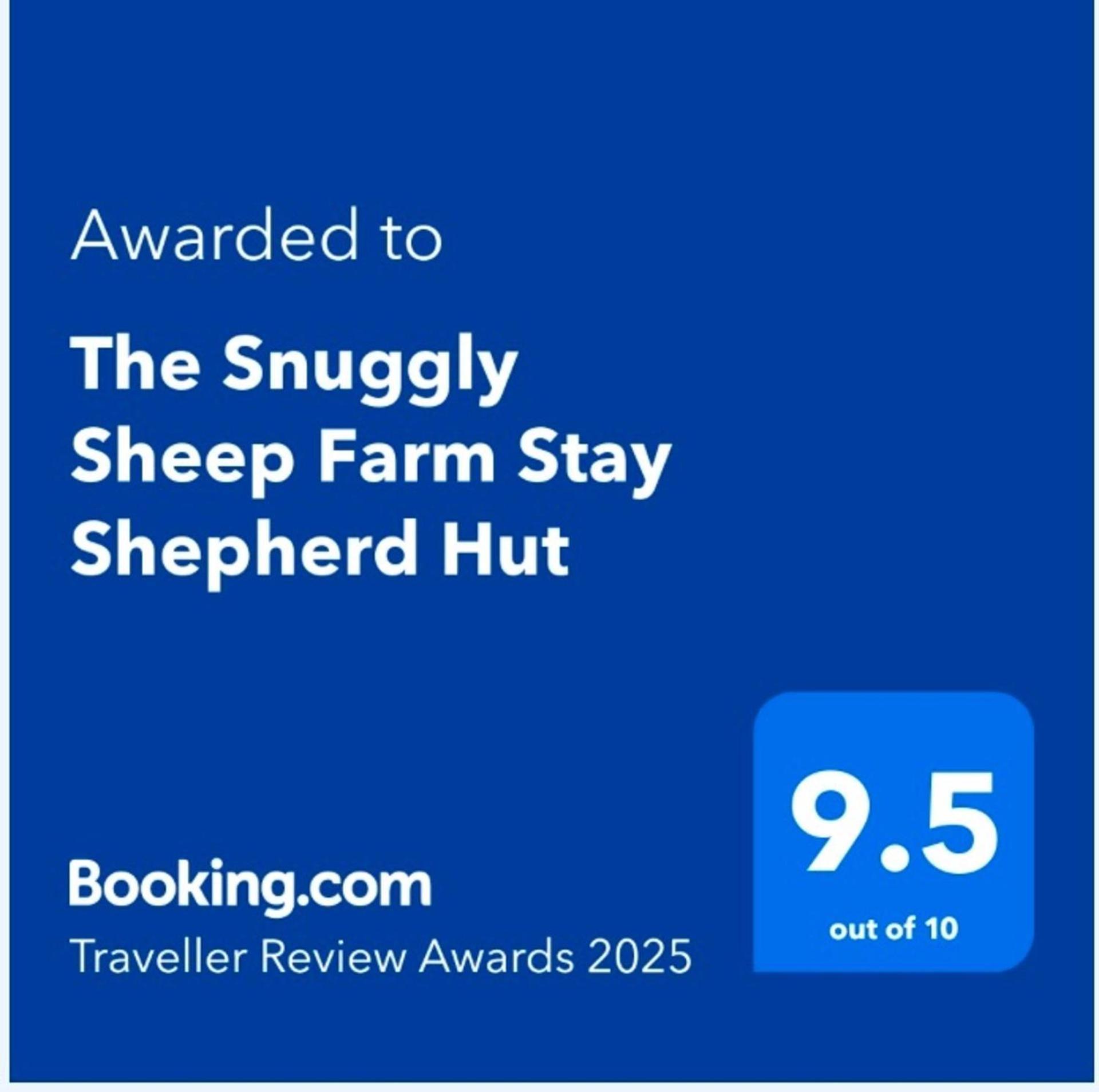 The Snuggly Sheep Shepherd Hut Farm Stay Ballyshannon Exterior photo